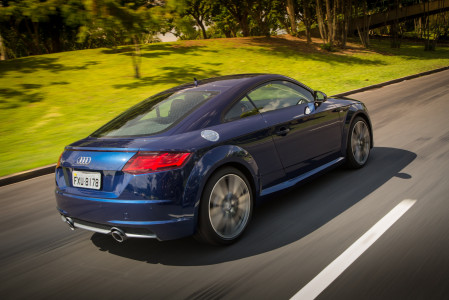 Com uso intensivo de alumínio Audi TT fica mais leve e veloz