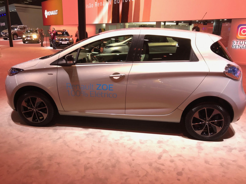 Zoe, compacto elétrico da Renault, já pode ser comprado no Brasil