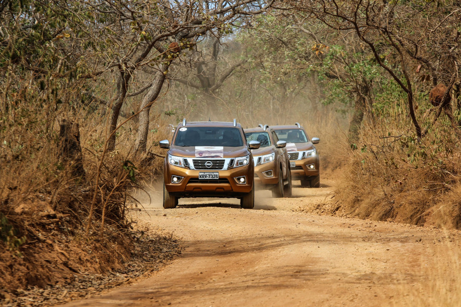 Caravana de Nissan Frontier percorreu mais de 400 quilômetros pelos sítios arqueológicos de Minas Gerais.