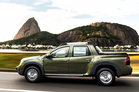 Oroch é uma nítida derivação do SUV Duster